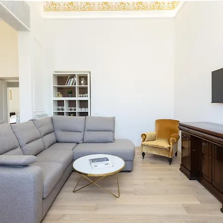 Colosseo View Atmosphere By In Apartment