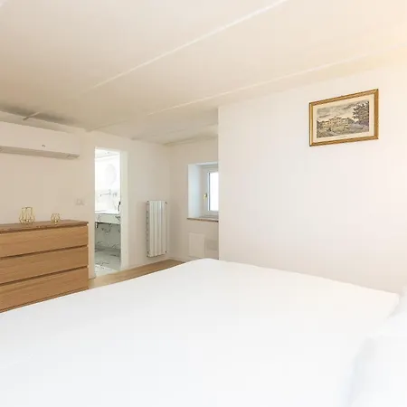 Apartment Colosseo View Atmosphere By In