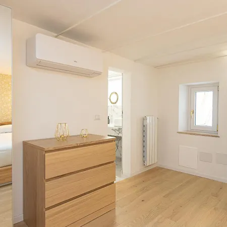 Colosseo View Atmosphere By In Apartman