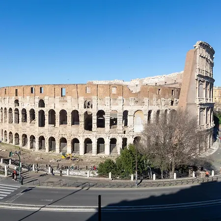 Colosseo View Atmosphere By In Apartamento *